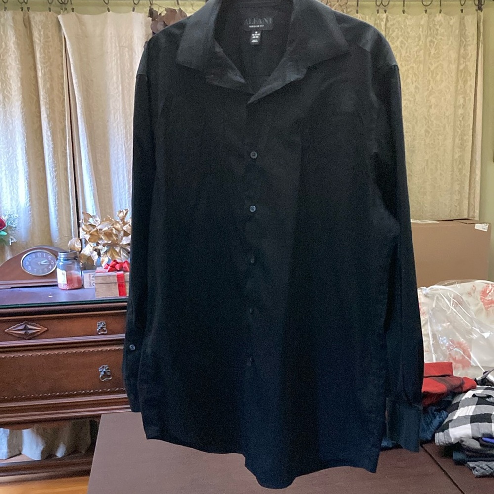 Men’s Alfani button down shirt. Black. Medium